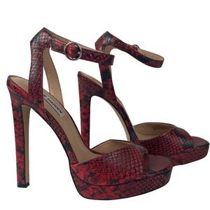 STEVE MADDEN Snake Print Platform Heels